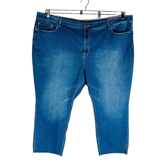 Avenue Denim - New Avenue Denim Womans Sz 32 Plus Crop Jeans Blue Denim‎ Pockets Raw Hem NWT